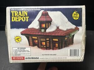Rare Vintage Wee Crafts Christmas Village Train Depot #21576 brand new sealed